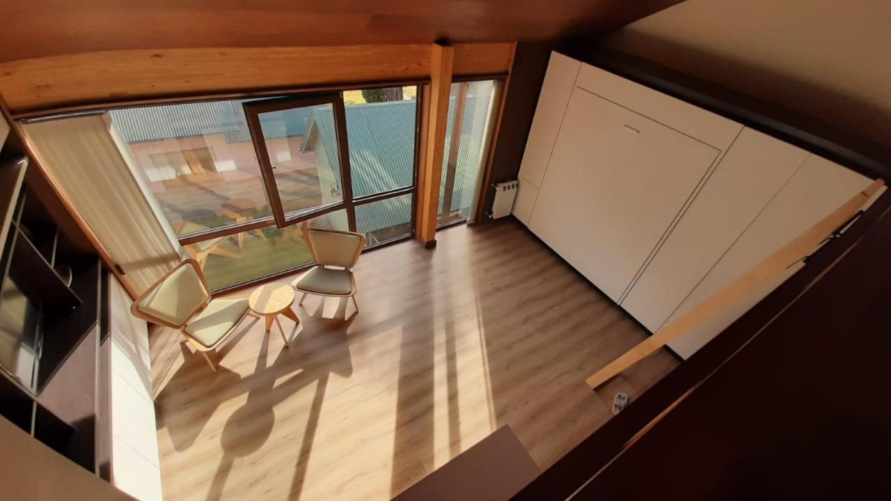 Monoambiente de diseño único, muy cálido y bien ubicado. 18V2 San Martín de los Andes Exterior foto